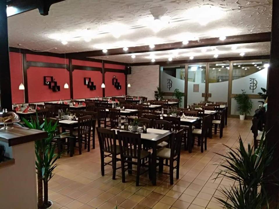 Auberge de jeunesse Restaurant El Greco à Gundelfingen an der Donau Extérieur photo